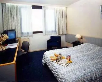 Stars Centre 2*