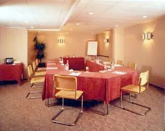 Stars Centre 2* ליון